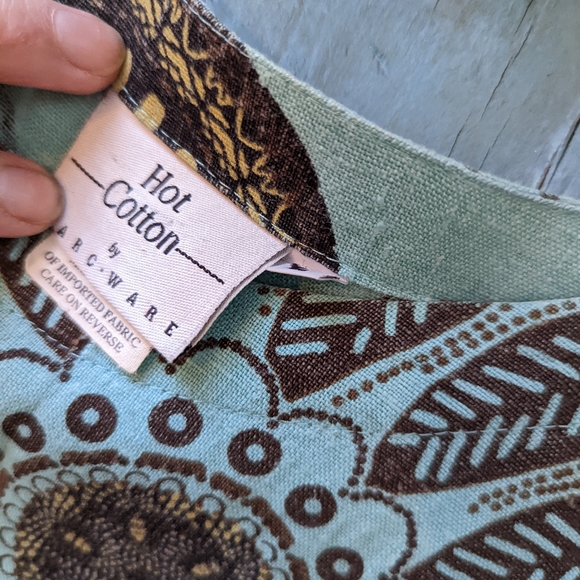 Hot Cotton by Marc Ware linen top - Picture 9 of 10